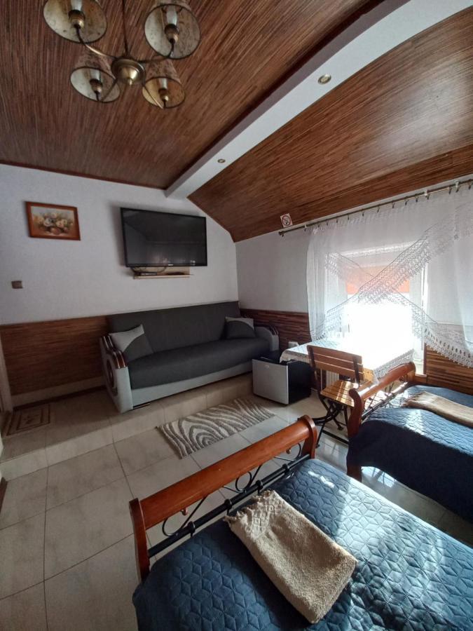 Hotelik Niedzwiadek Radzyn Podlaski Exterior photo