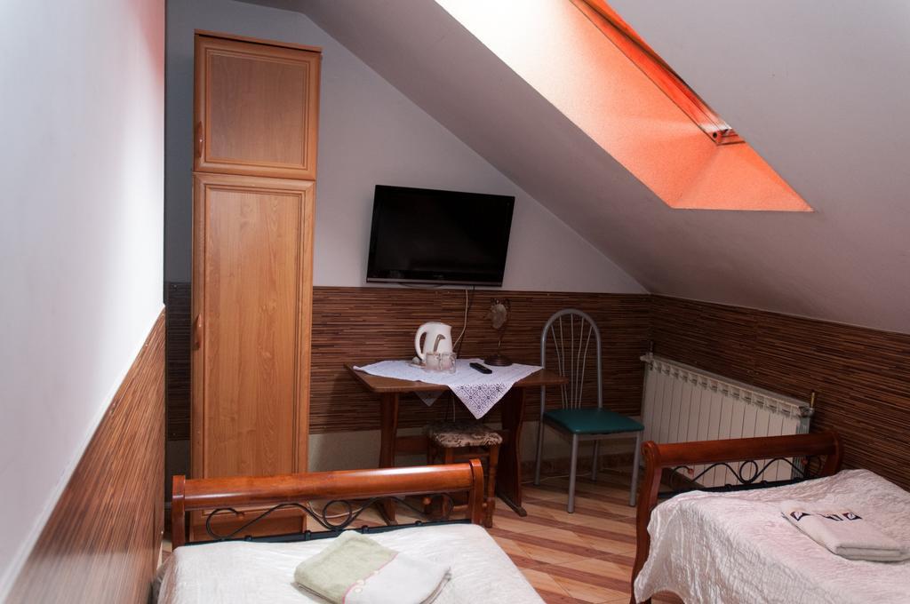 Hotelik Niedzwiadek Radzyn Podlaski Exterior photo