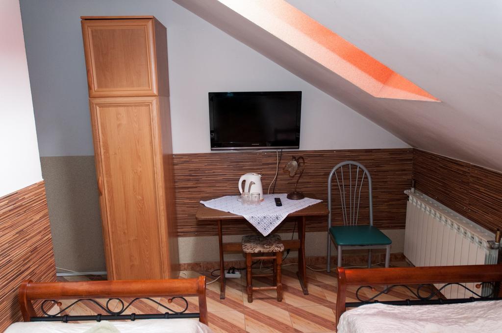 Hotelik Niedzwiadek Radzyn Podlaski Exterior photo
