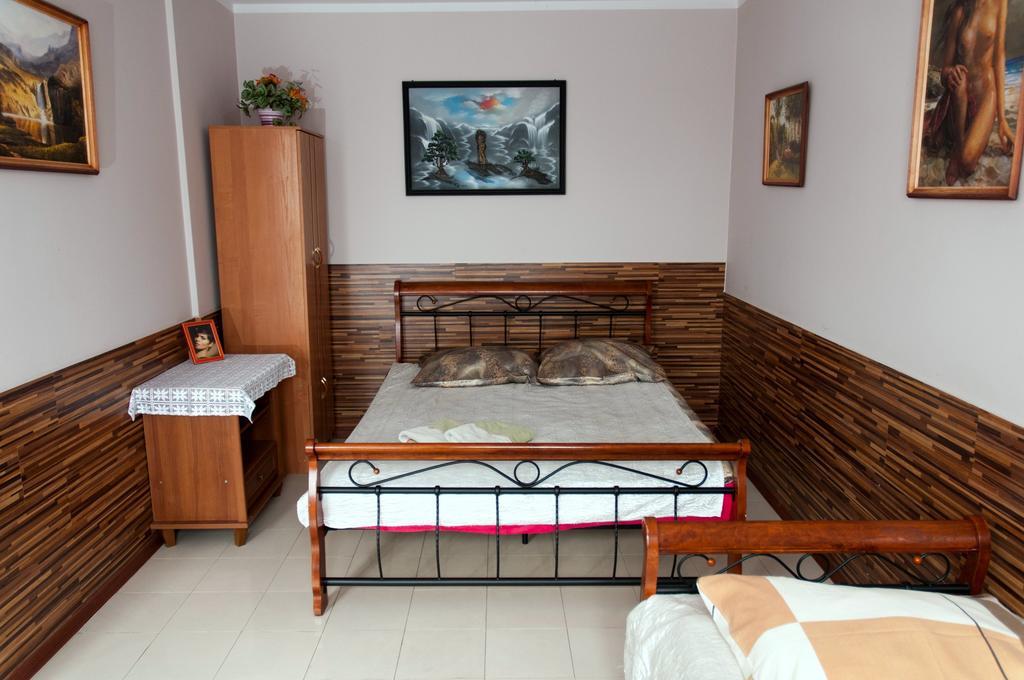 Hotelik Niedzwiadek Radzyn Podlaski Exterior photo